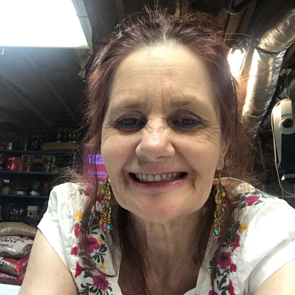 Meet your Posher, Debbie